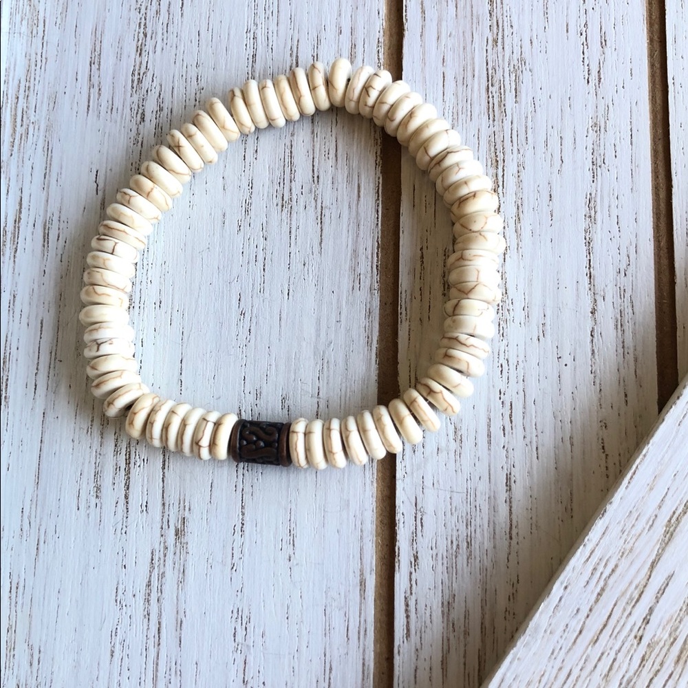 Howlite Stone Bracelet - Picture 3 of 3
